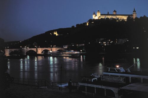 Würzburg bei Nacht